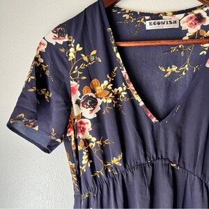 Floral V-Neck Maxi Dress Size Small